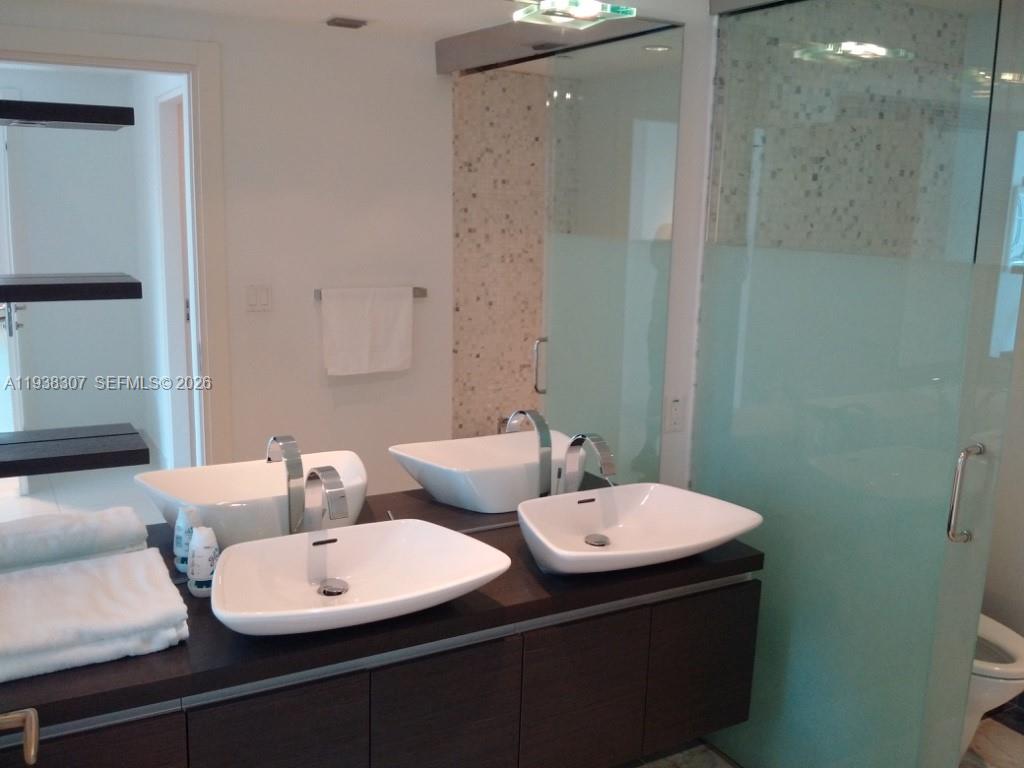 200 Biscayne Boulevard Way 906 Property Photo 7