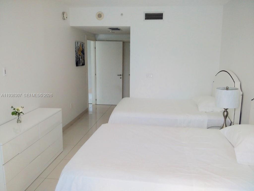200 Biscayne Boulevard Way 906 Property Photo 11