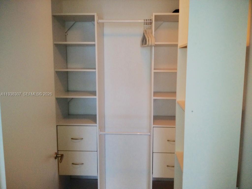 200 Biscayne Boulevard Way 906 Property Photo 12