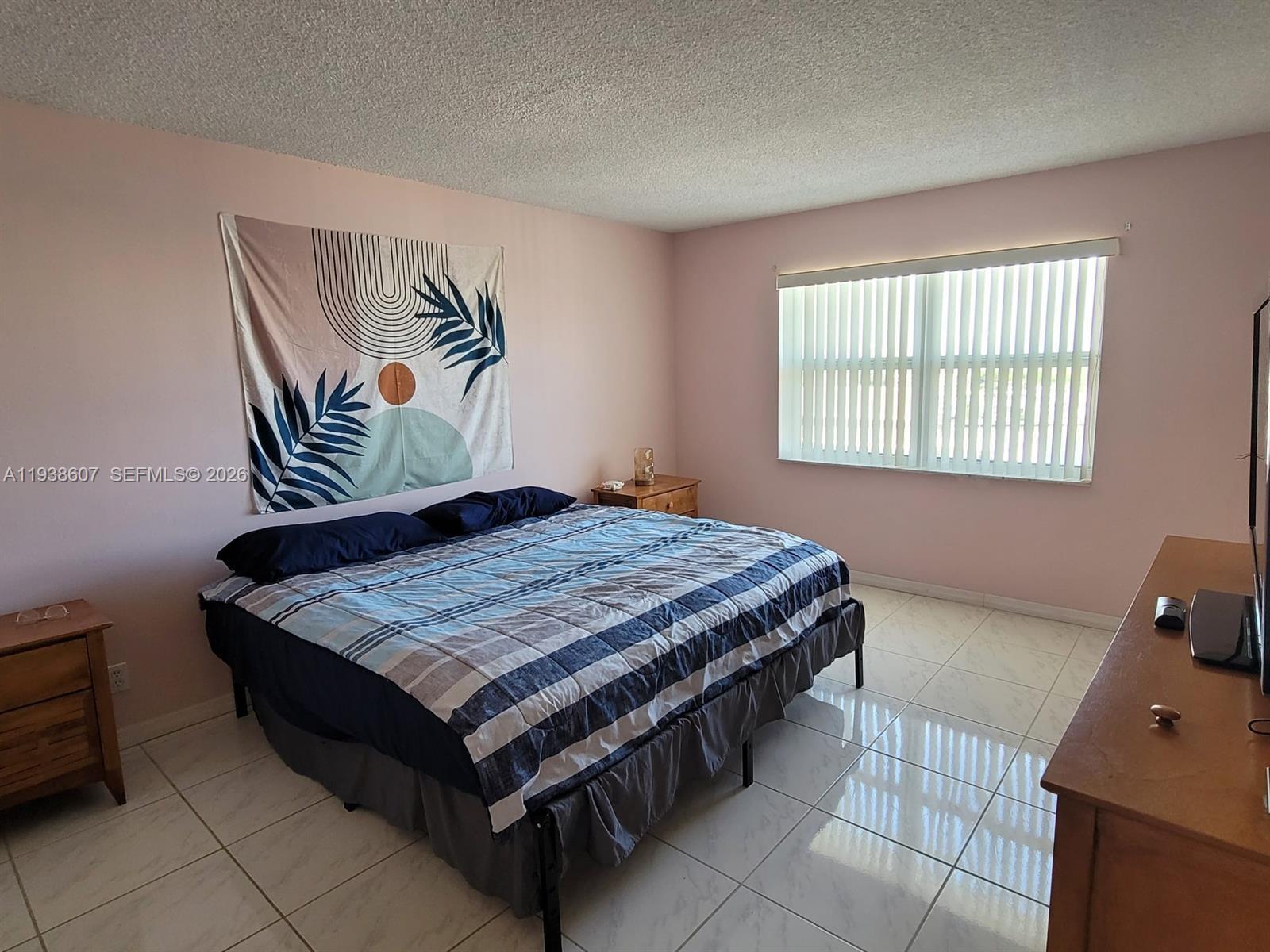 401 Golden Isles Dr 1114 Property Photo 10