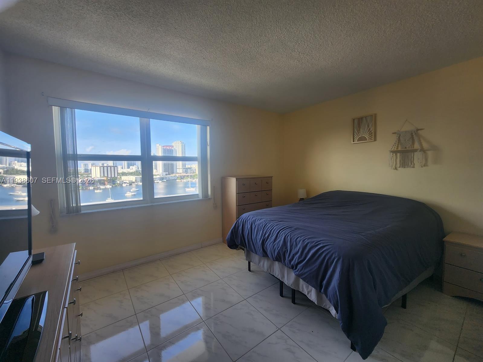 401 Golden Isles Dr 1114 Property Photo 16