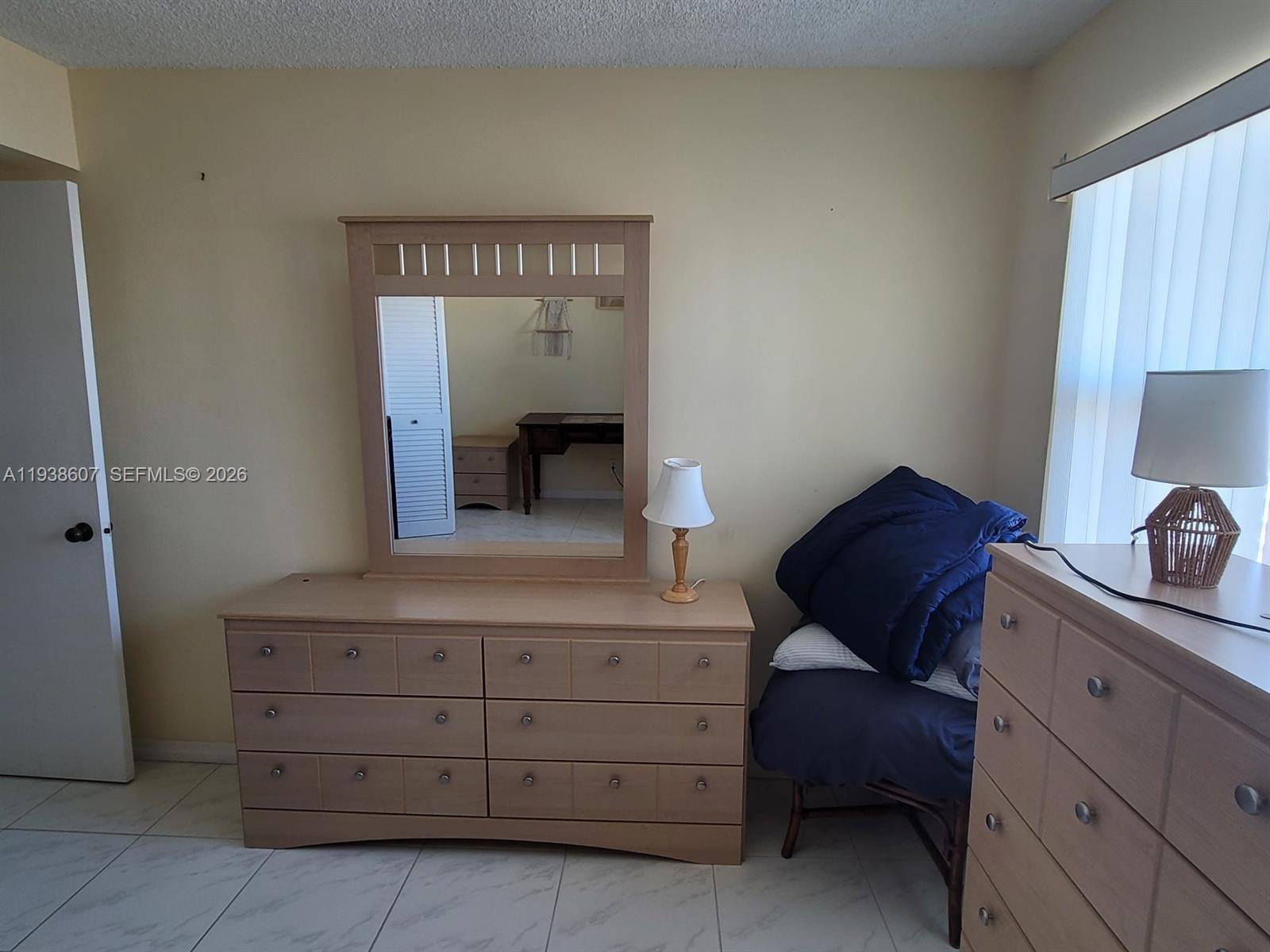 401 Golden Isles Dr 1114 Property Photo 17