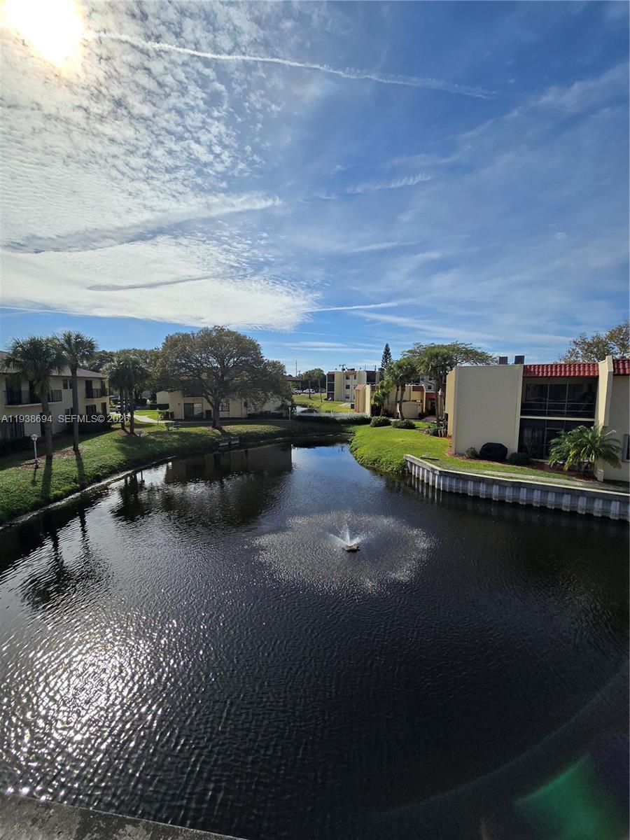 2050 Oleander Blvd 9-206 Property Photo 2
