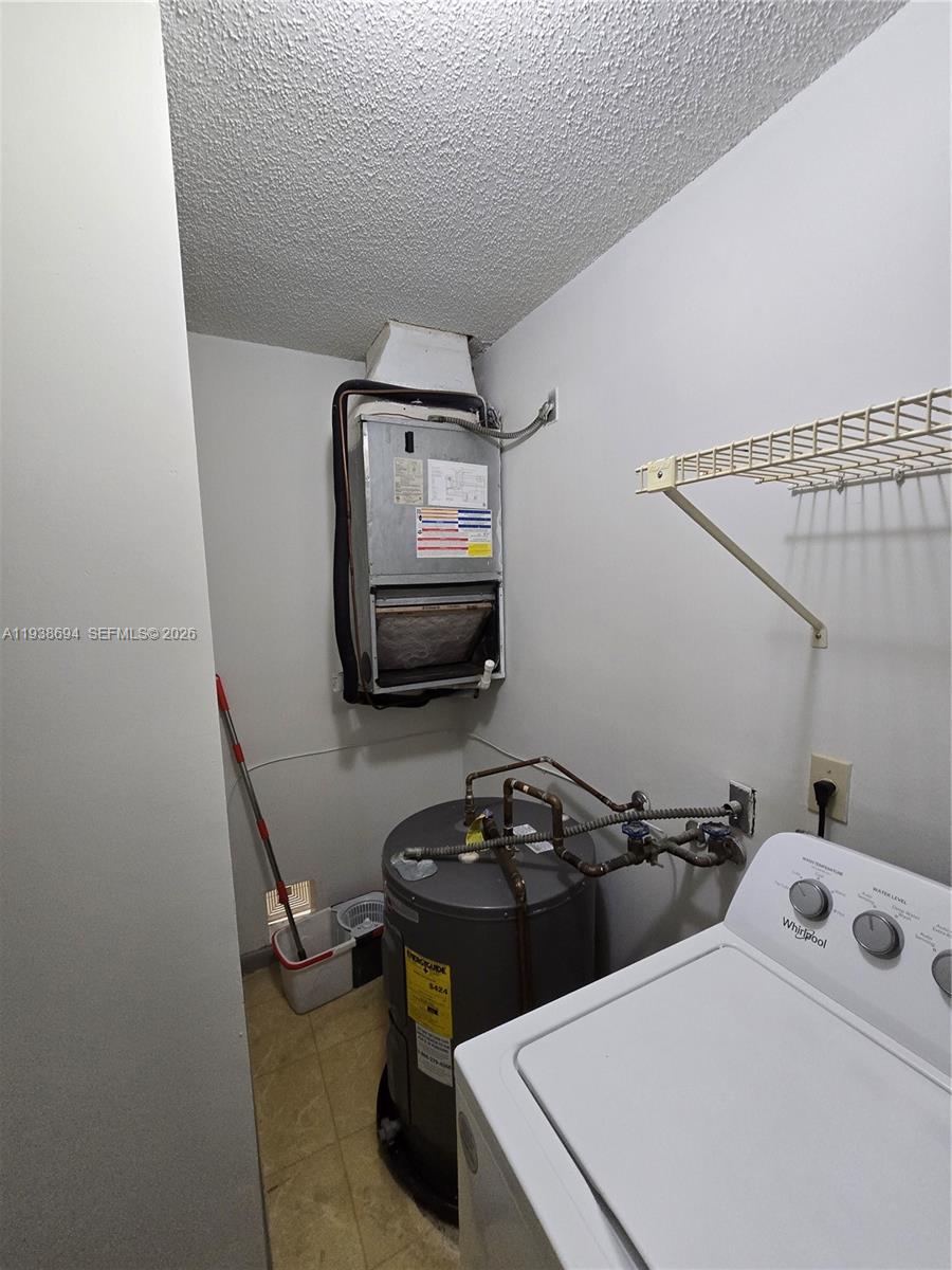 2050 Oleander Blvd 9-206 Property Photo 19