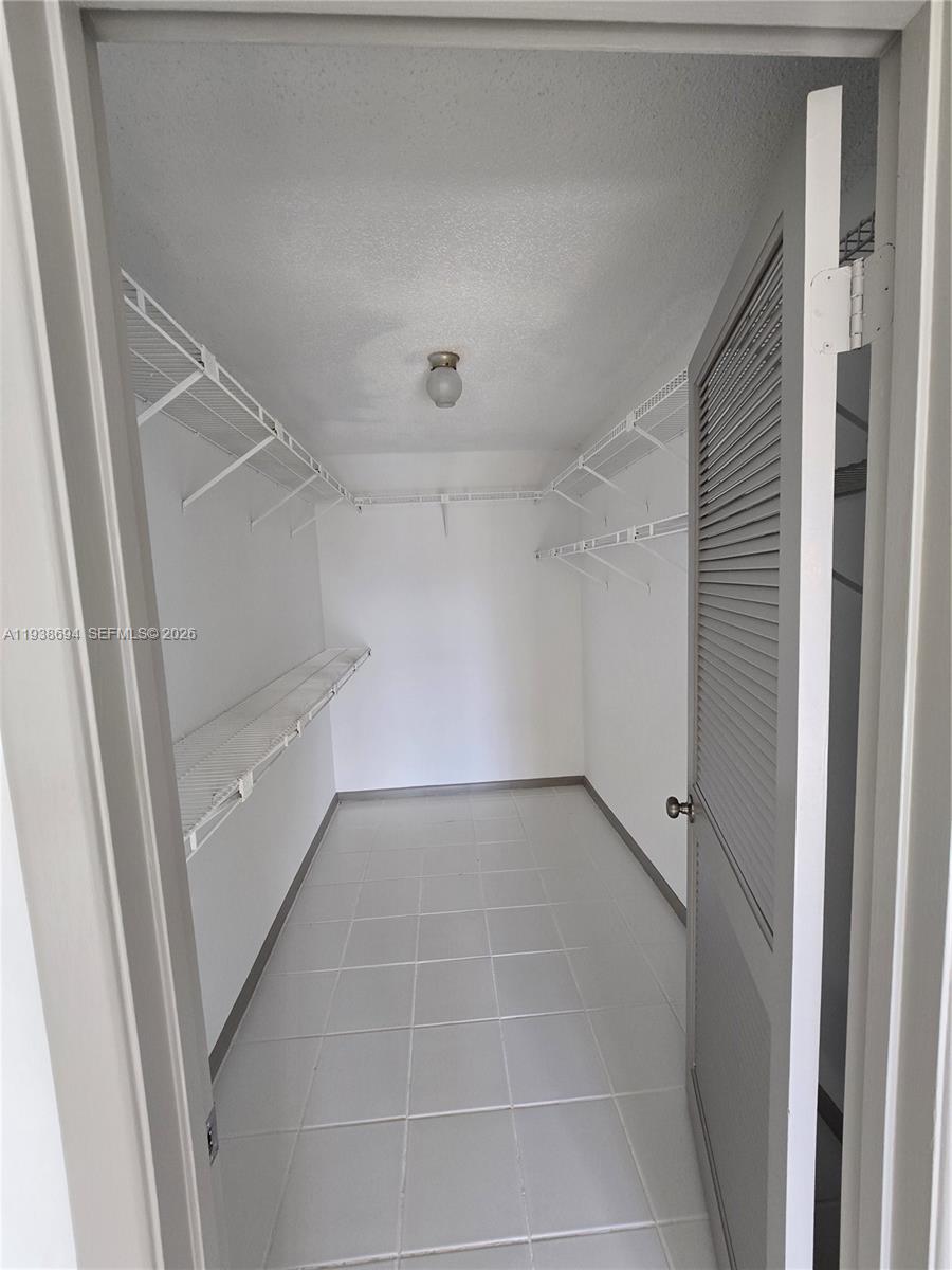 2050 Oleander Blvd 9-206 Property Photo 22