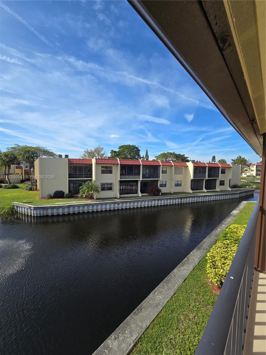 2050 Oleander Blvd 9-206 Property Photo 23