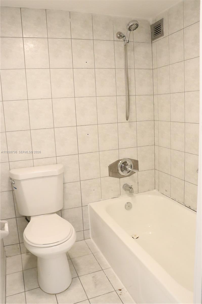 16919 N Bay Rd 118 Property Photo 9