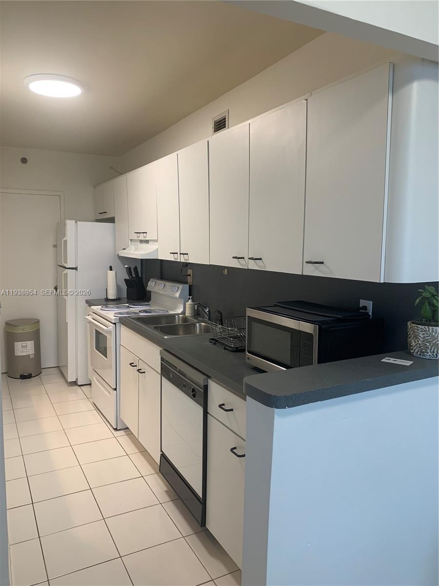 100 Lincoln Rd 805 Property Photo 16