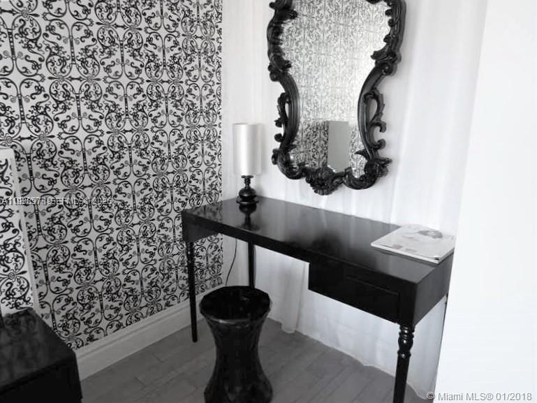 1100 West Ave 517 Property Photo 8
