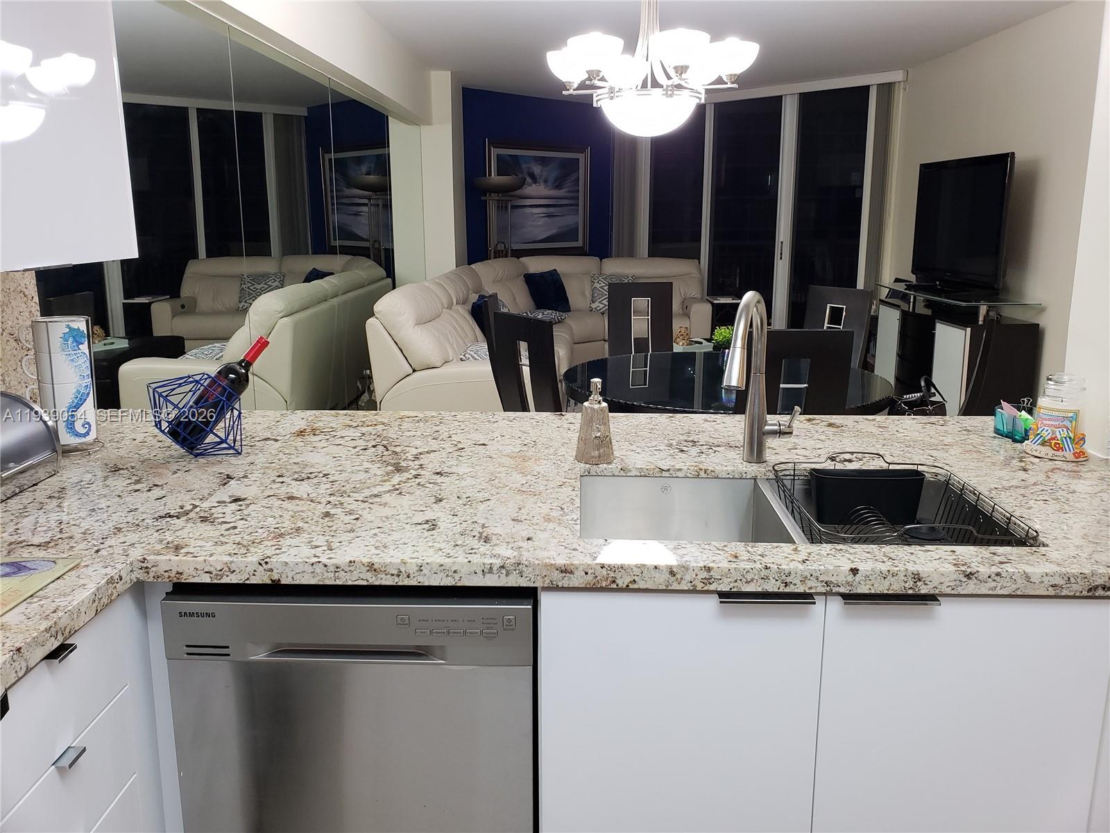 17375 Collins Ave 906 Property Photo 4