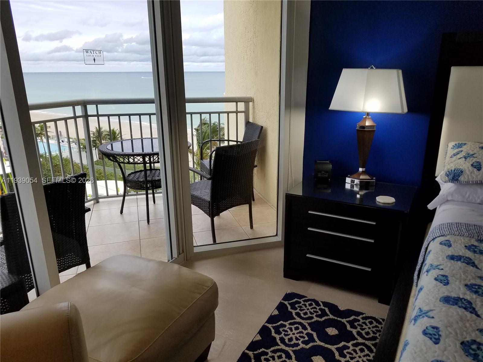 17375 Collins Ave 906 Property Photo 11