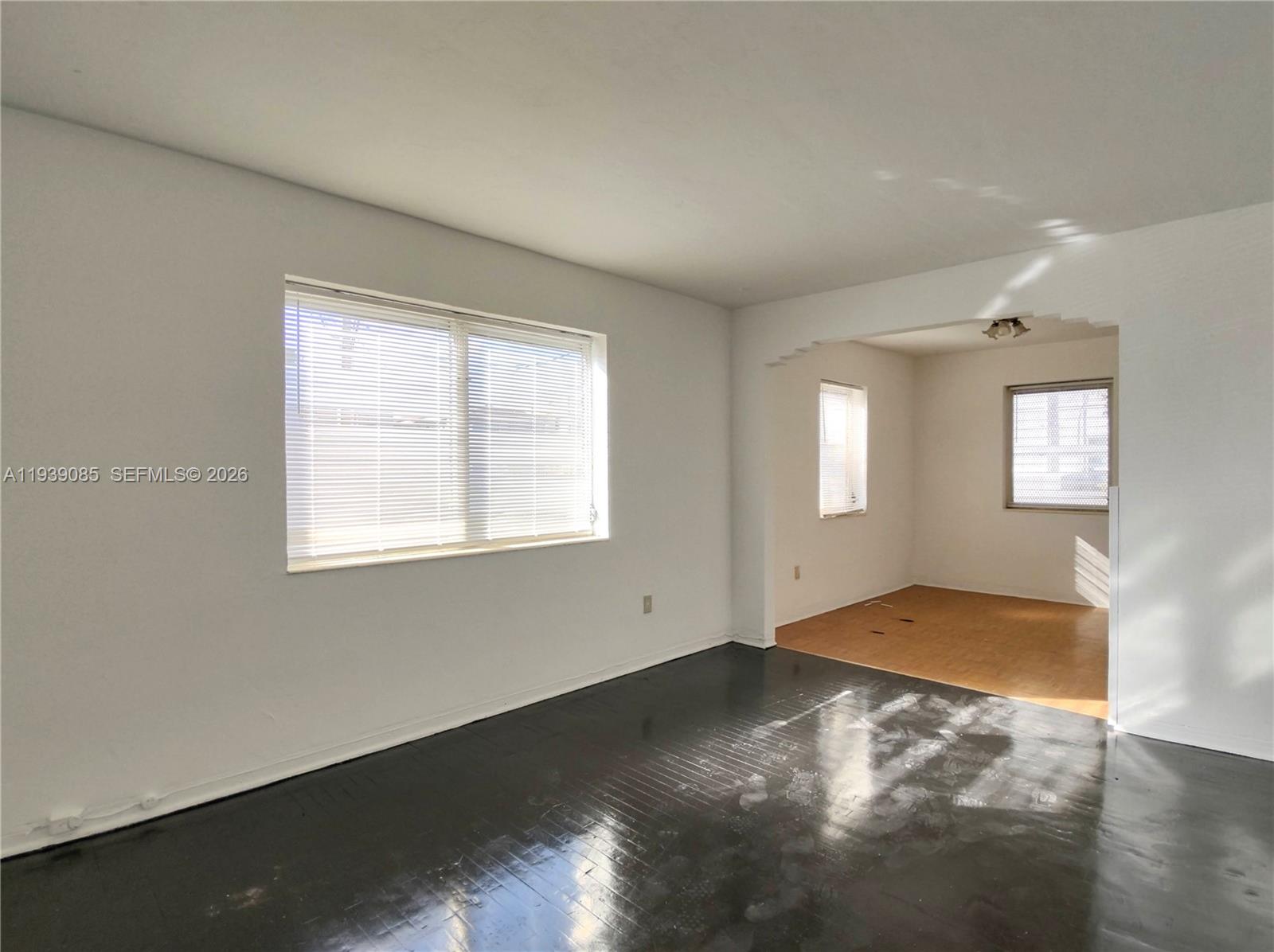 1565 Sw 6th St Property Photo 2