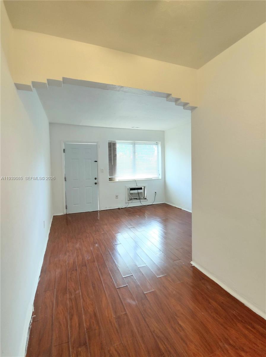 1565 Sw 6th St Property Photo 12