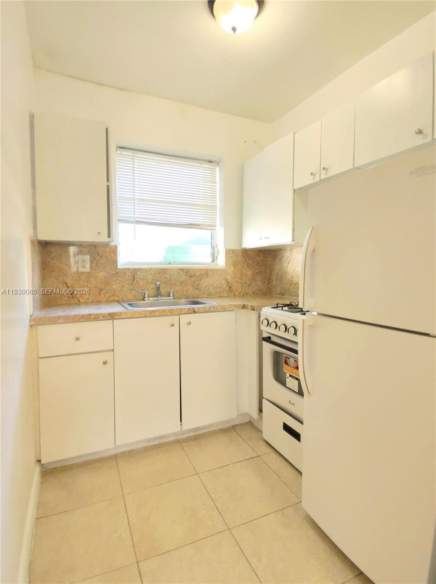 1565 Sw 6th St Property Photo 15