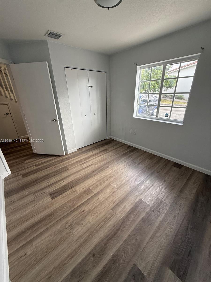 582 Sw 2nd Pl Property Photo 6