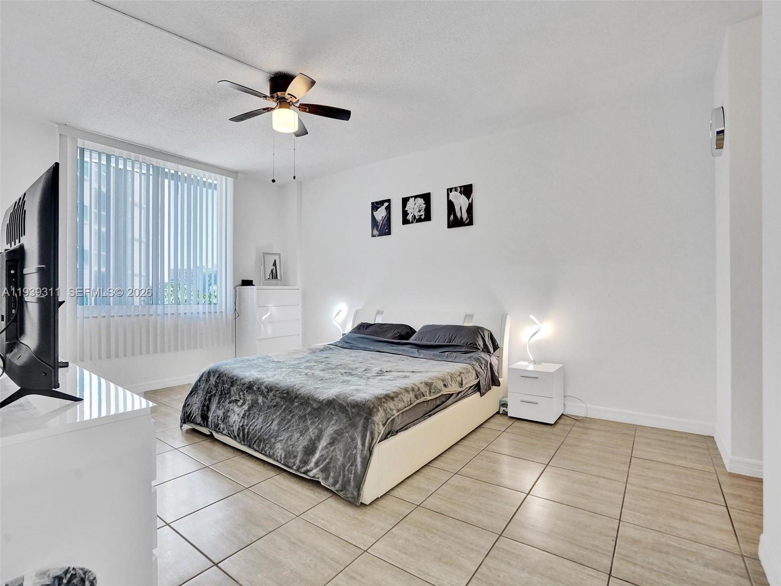 3725 S Ocean Dr 520 Property Photo 15