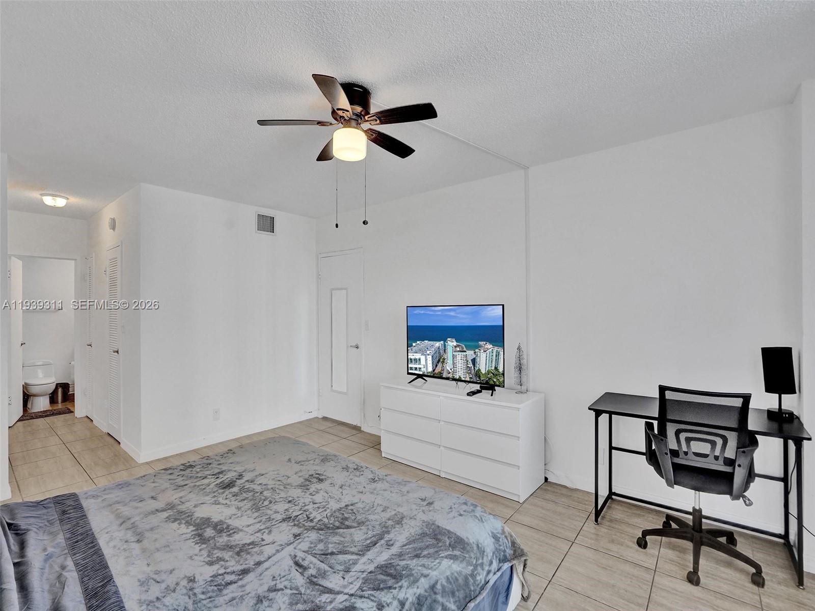 3725 S Ocean Dr 520 Property Photo 16