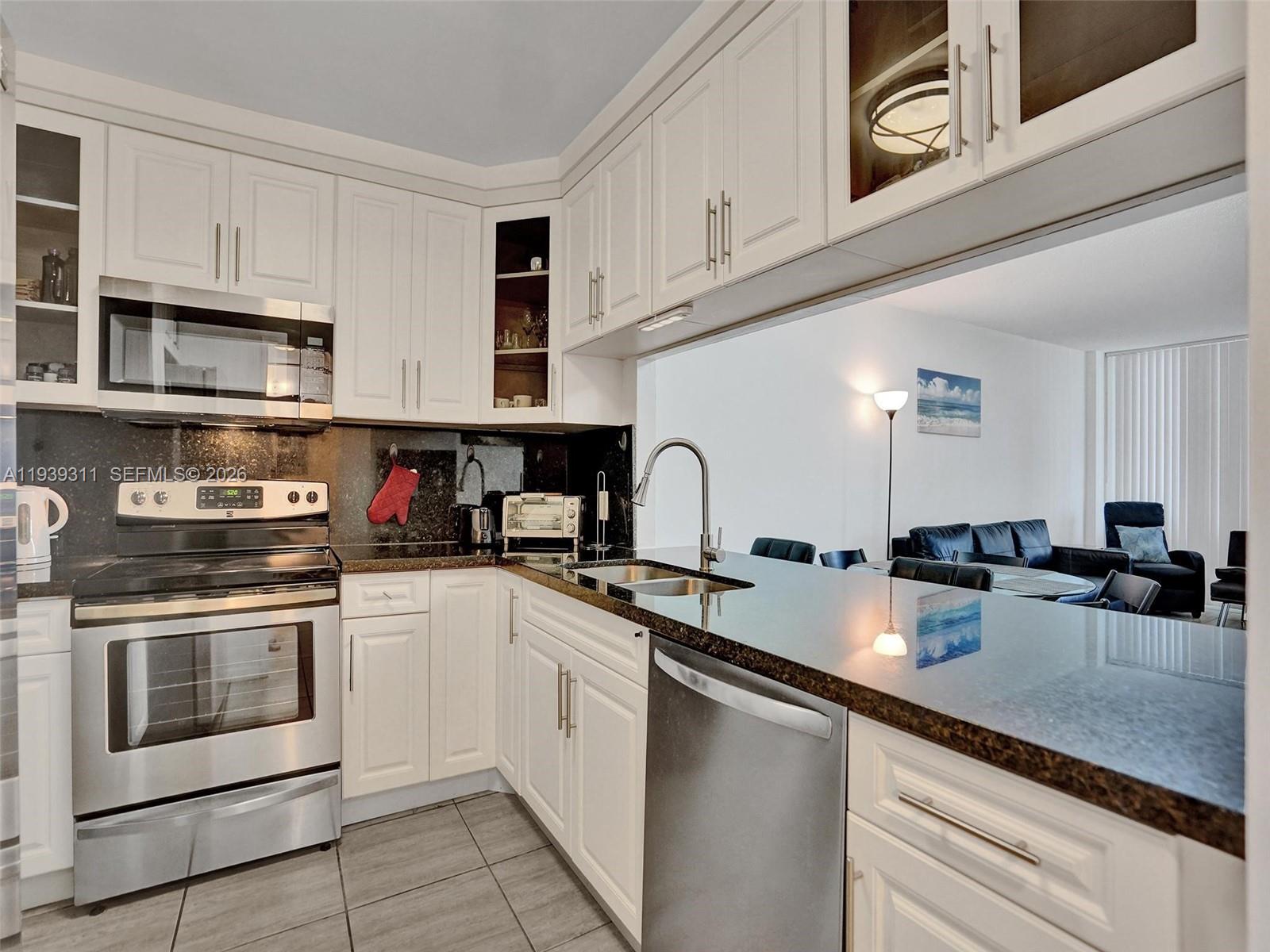3725 S Ocean Dr 520 Property Photo 17