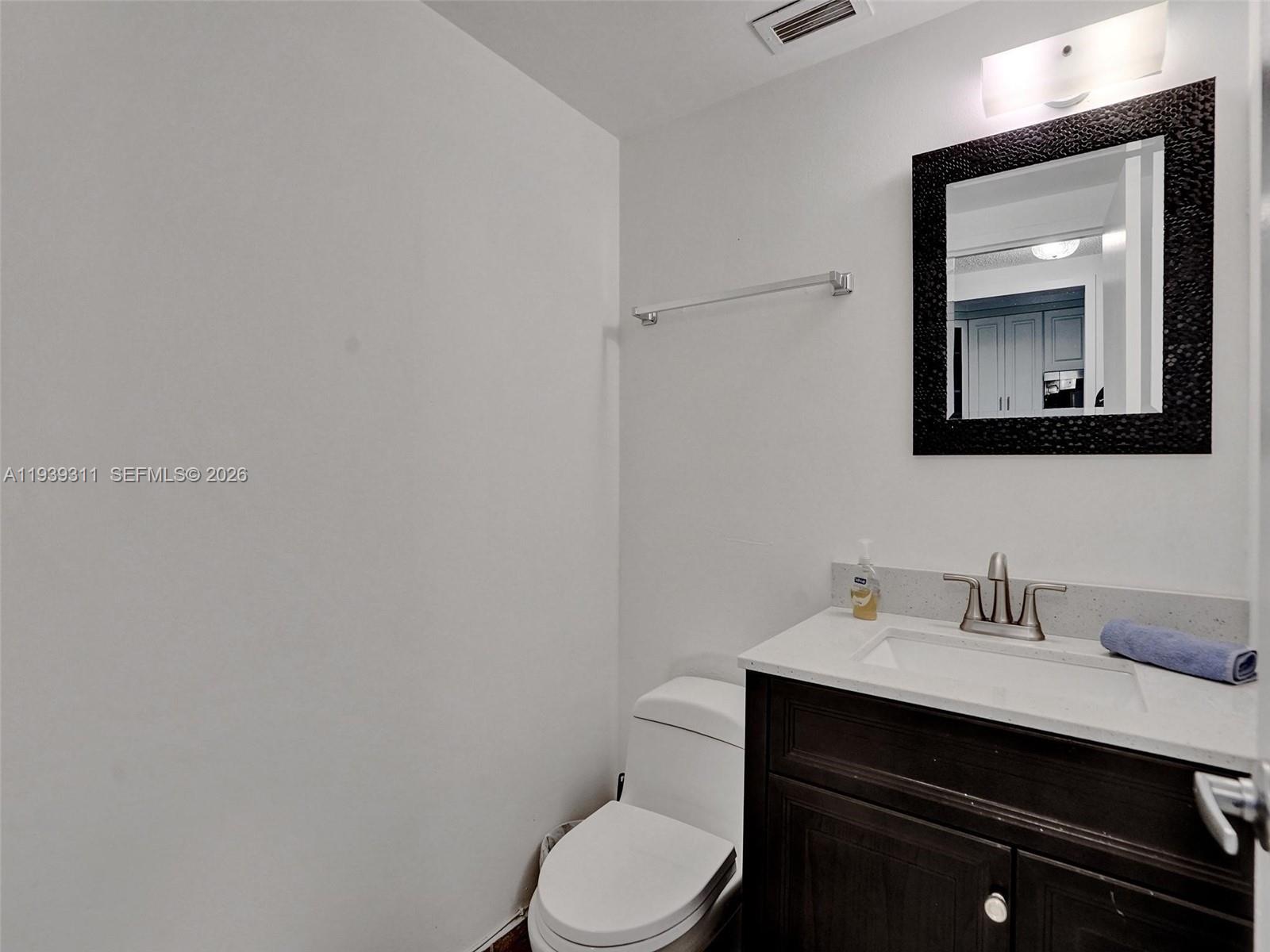 3725 S Ocean Dr 520 Property Photo 22