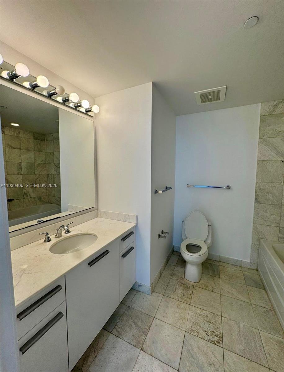 1060 Brickell Av 2603 Property Photo 9