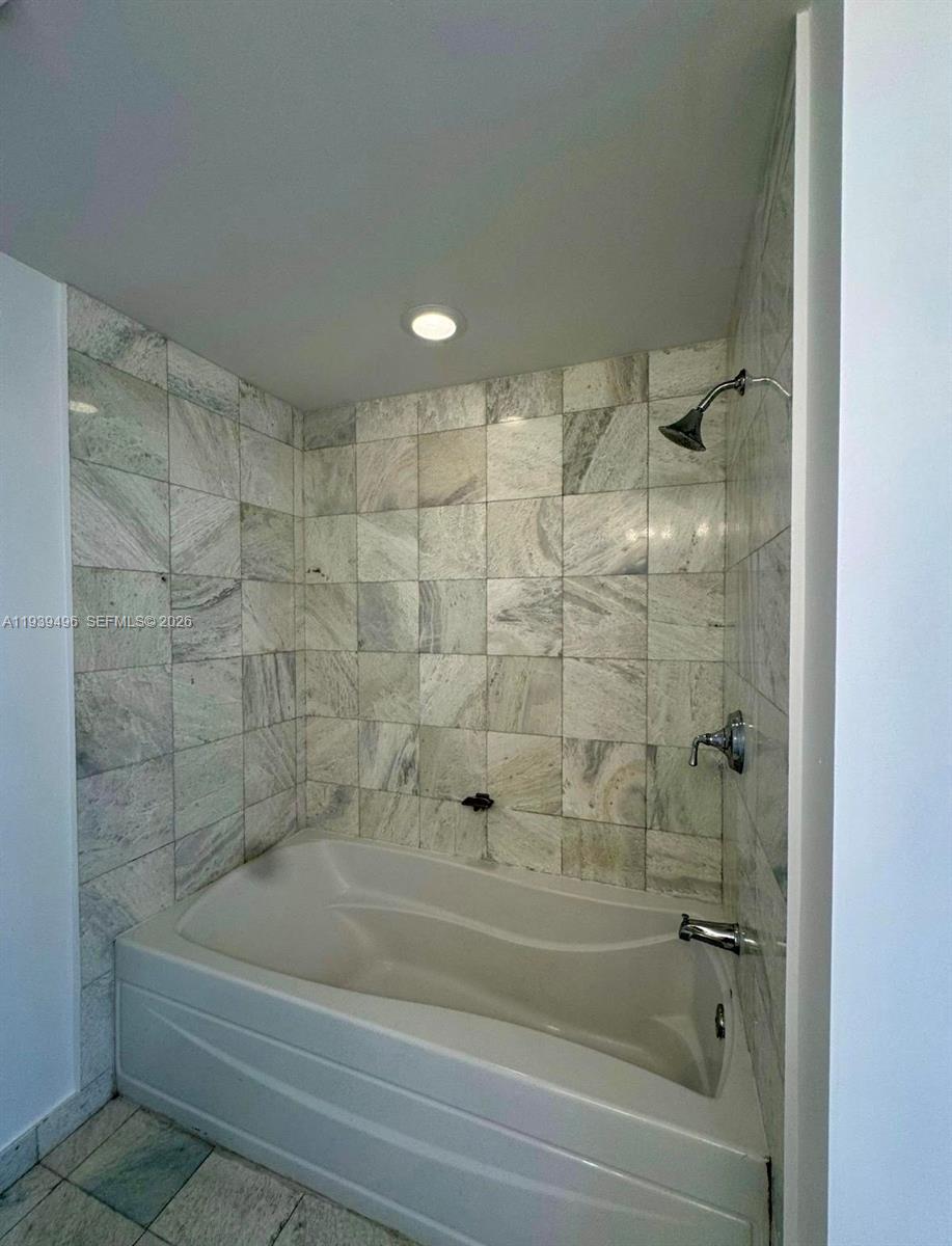 1060 Brickell Av 2603 Property Photo 10