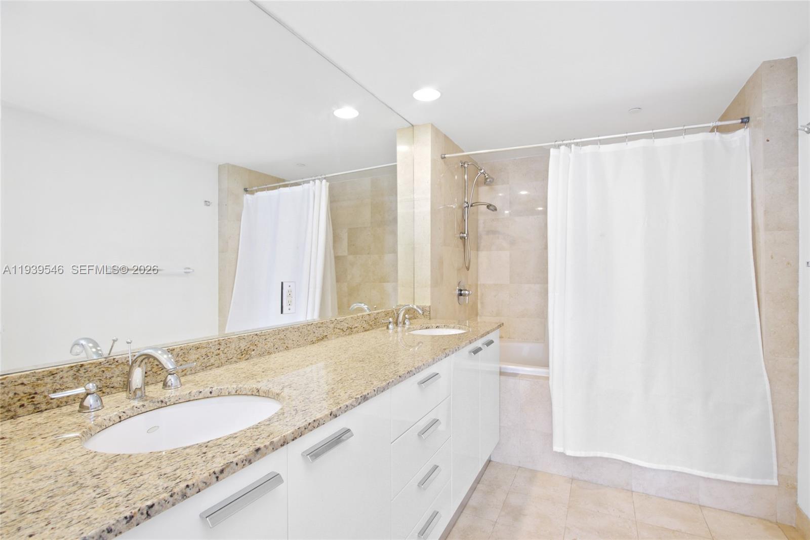 1850 S Ocean Dr 1608 Property Photo 22