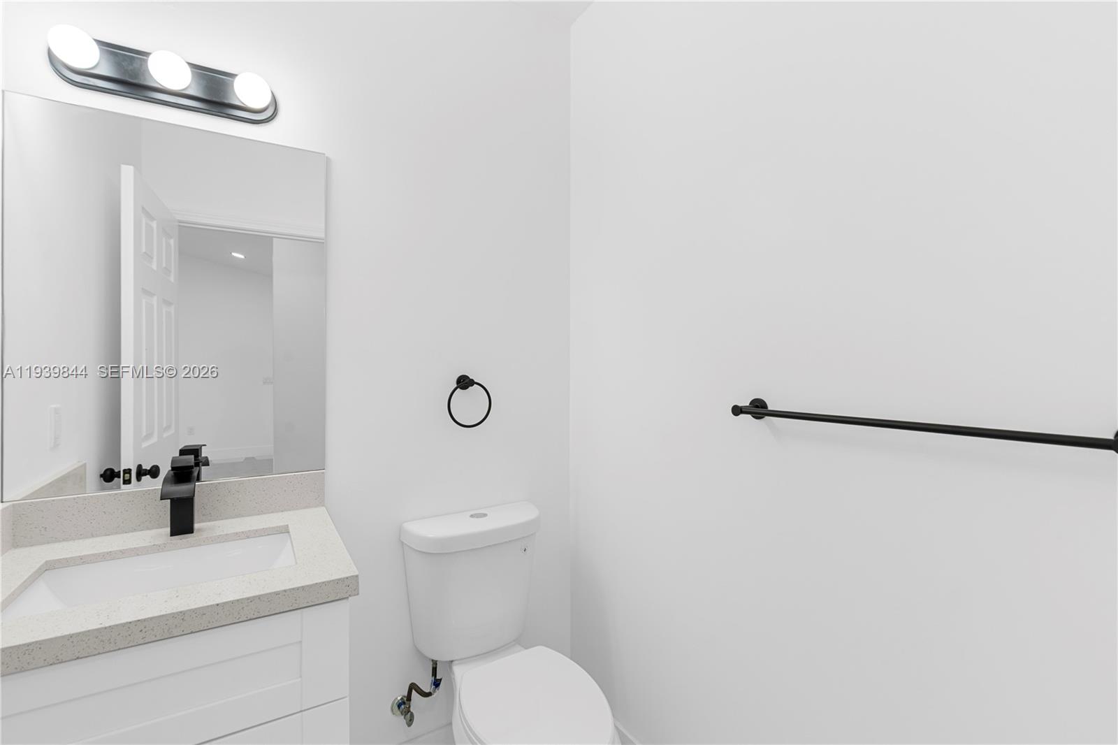 3117 W 64th W Property Photo 15