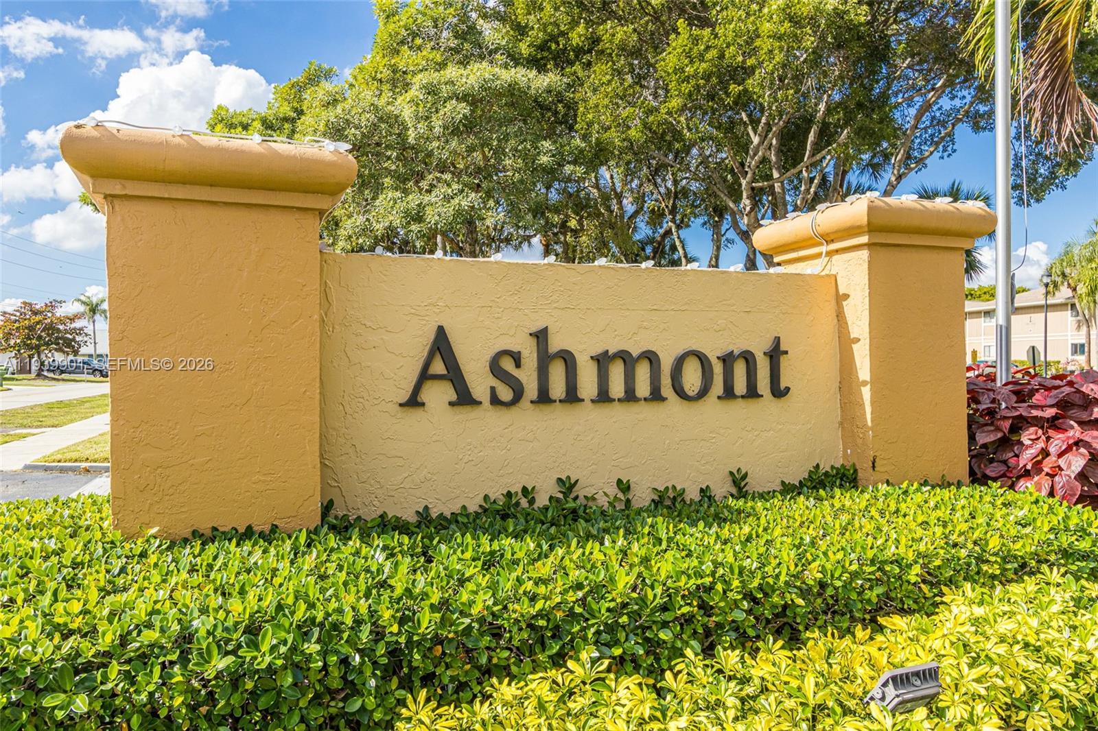 7552 Ashmont Cir 310 Property Photo 1
