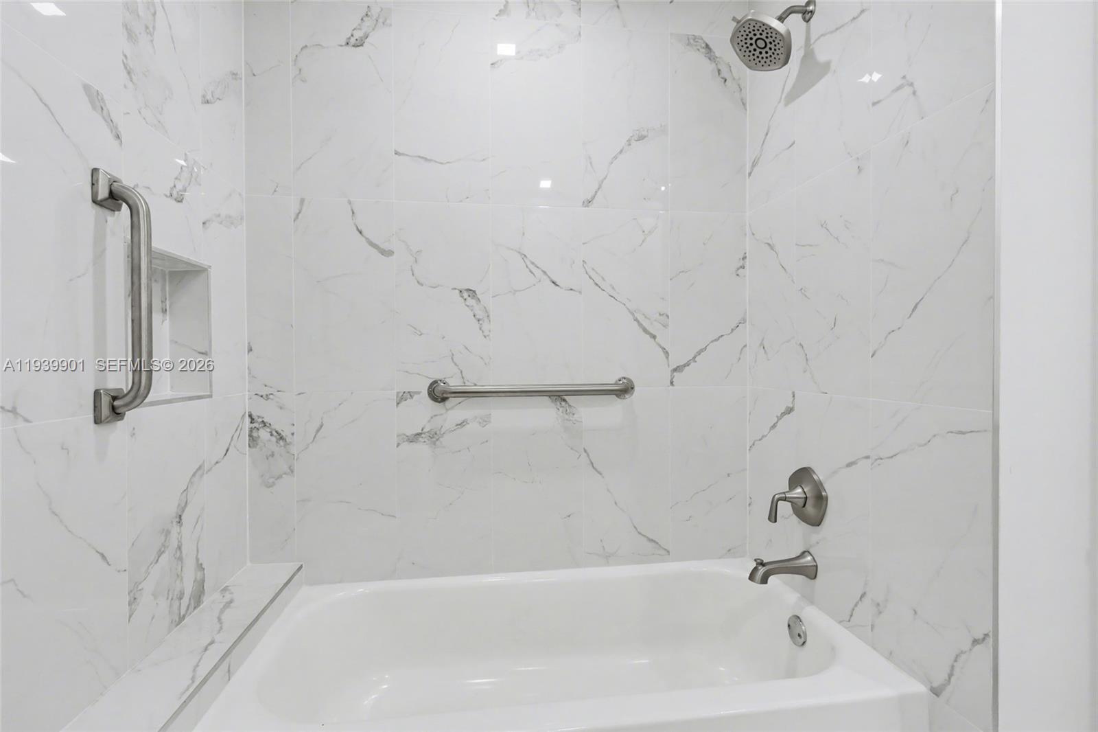 7552 Ashmont Cir 310 Property Photo 23