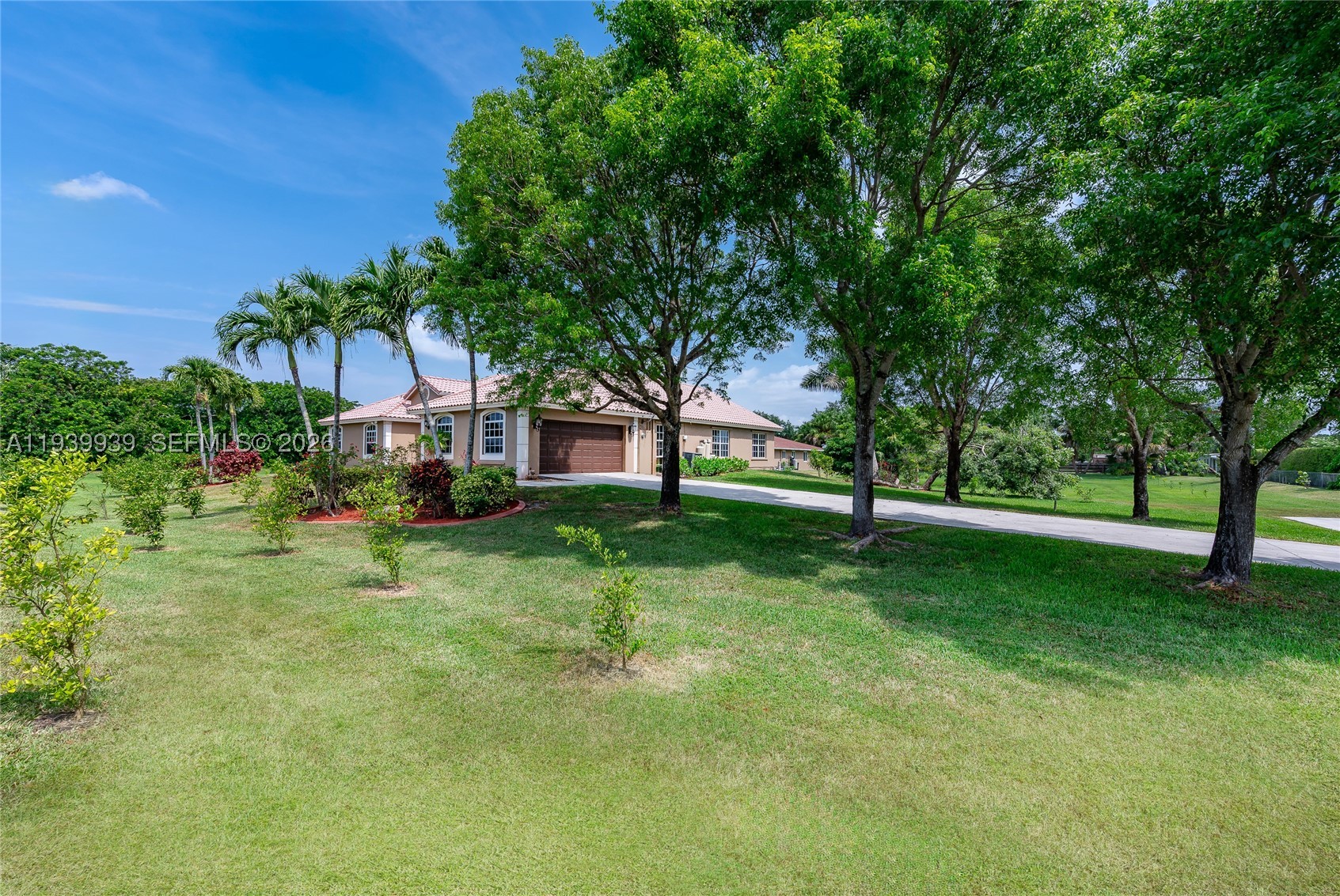 12851 Luray Rd Property Photo 1