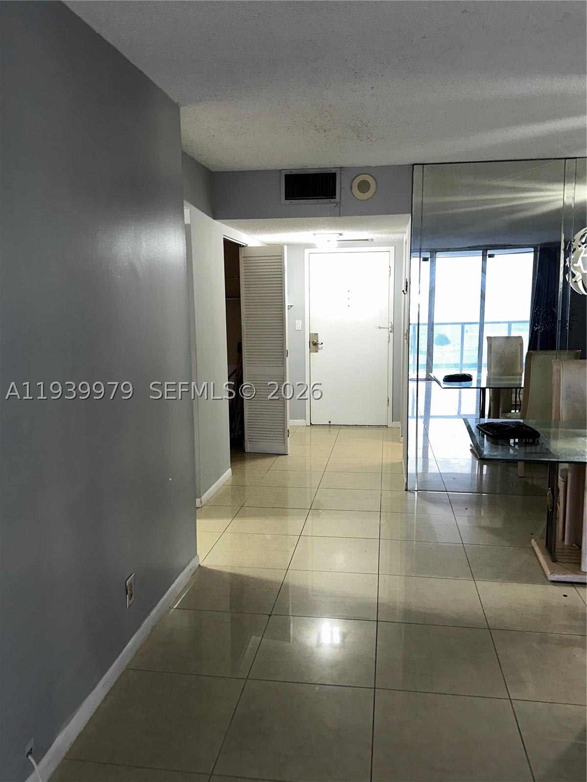 A11939979 Property Photo 6