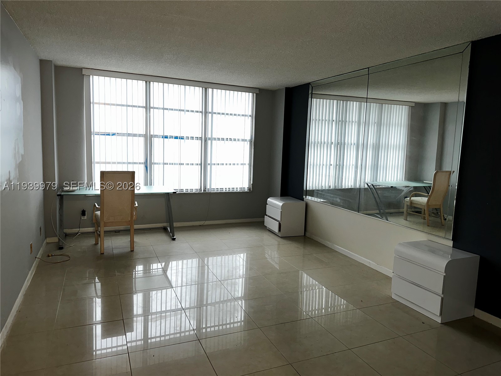 A11939979 Property Photo 8