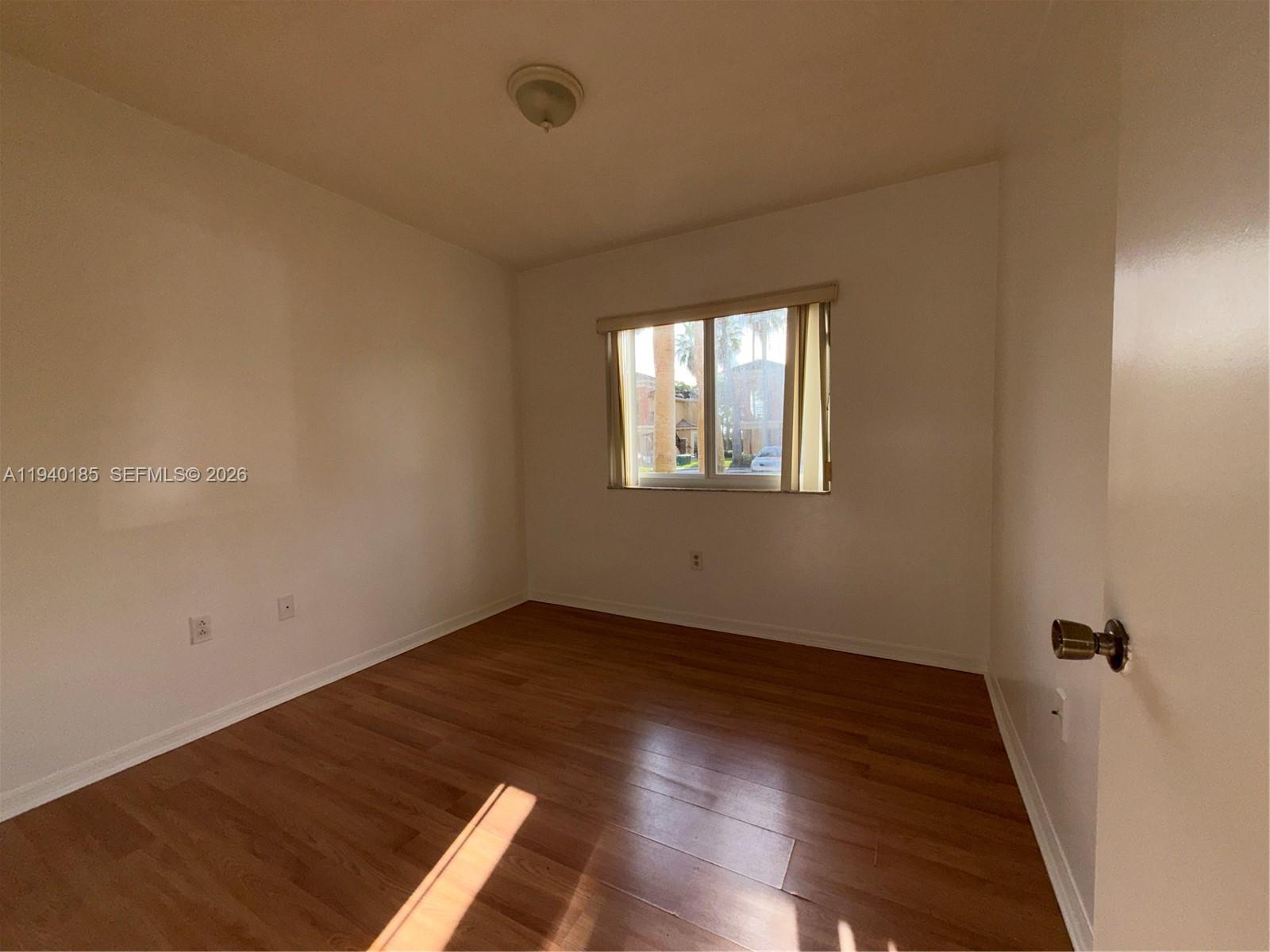 935 Ne 33rd Terr 104 Property Photo 10