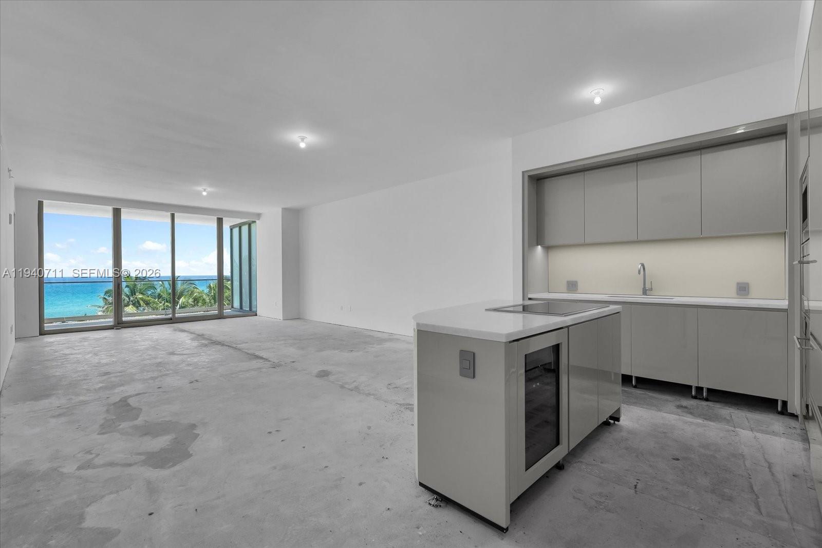 18975 Collins Ave 302 Property Photo 8