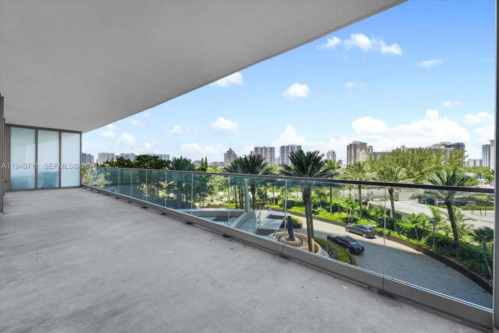 18975 Collins Ave 302 Property Photo 18