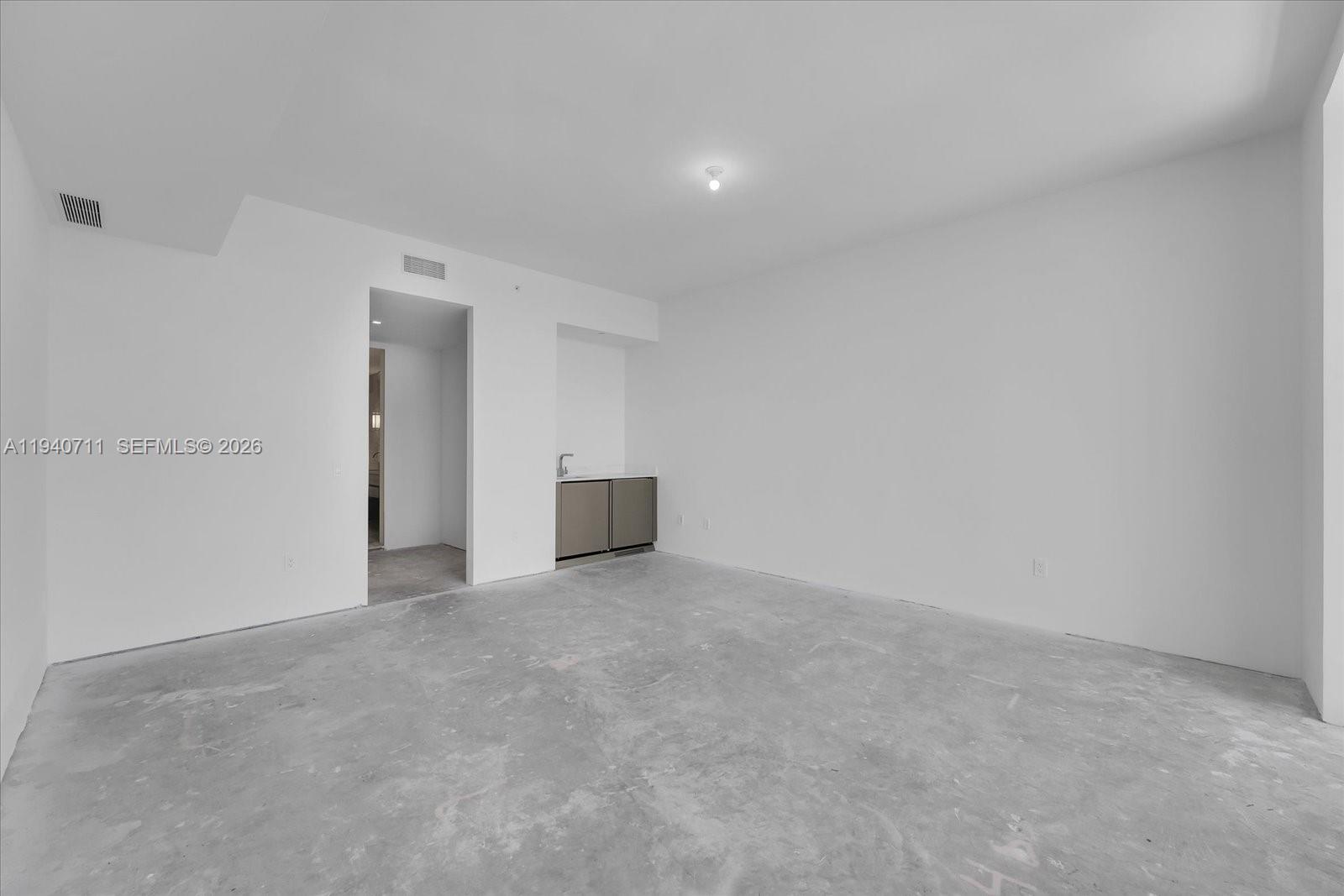 18975 Collins Ave 302 Property Photo 26