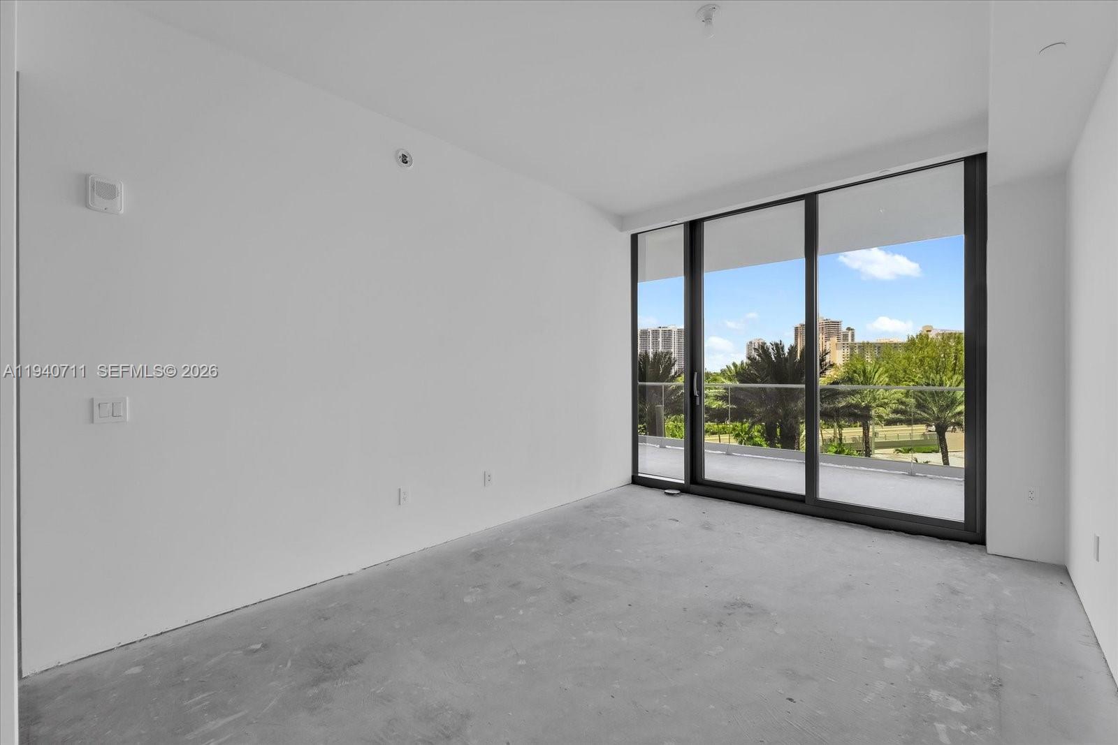 18975 Collins Ave 302 Property Photo 29