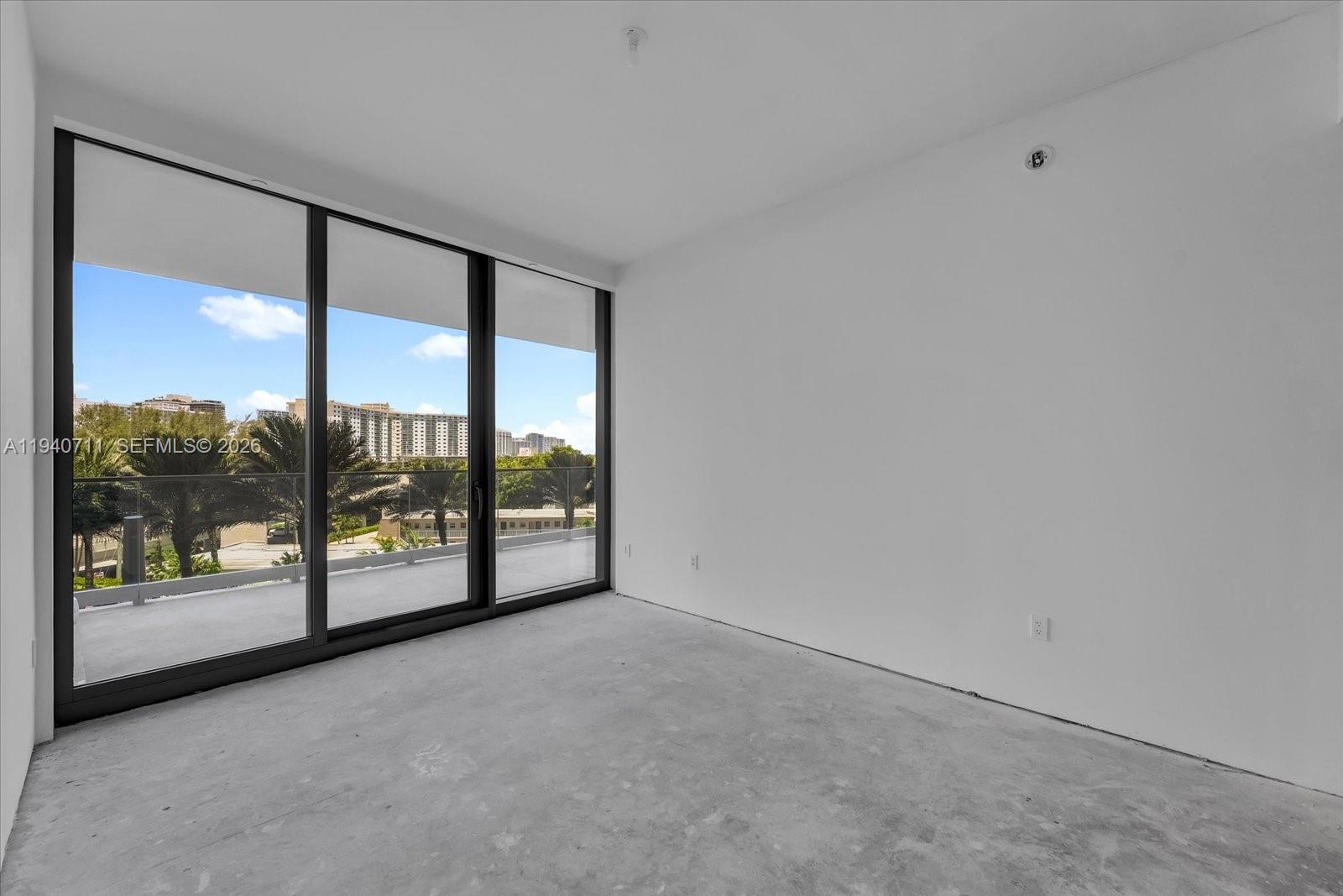 18975 Collins Ave 302 Property Photo 32