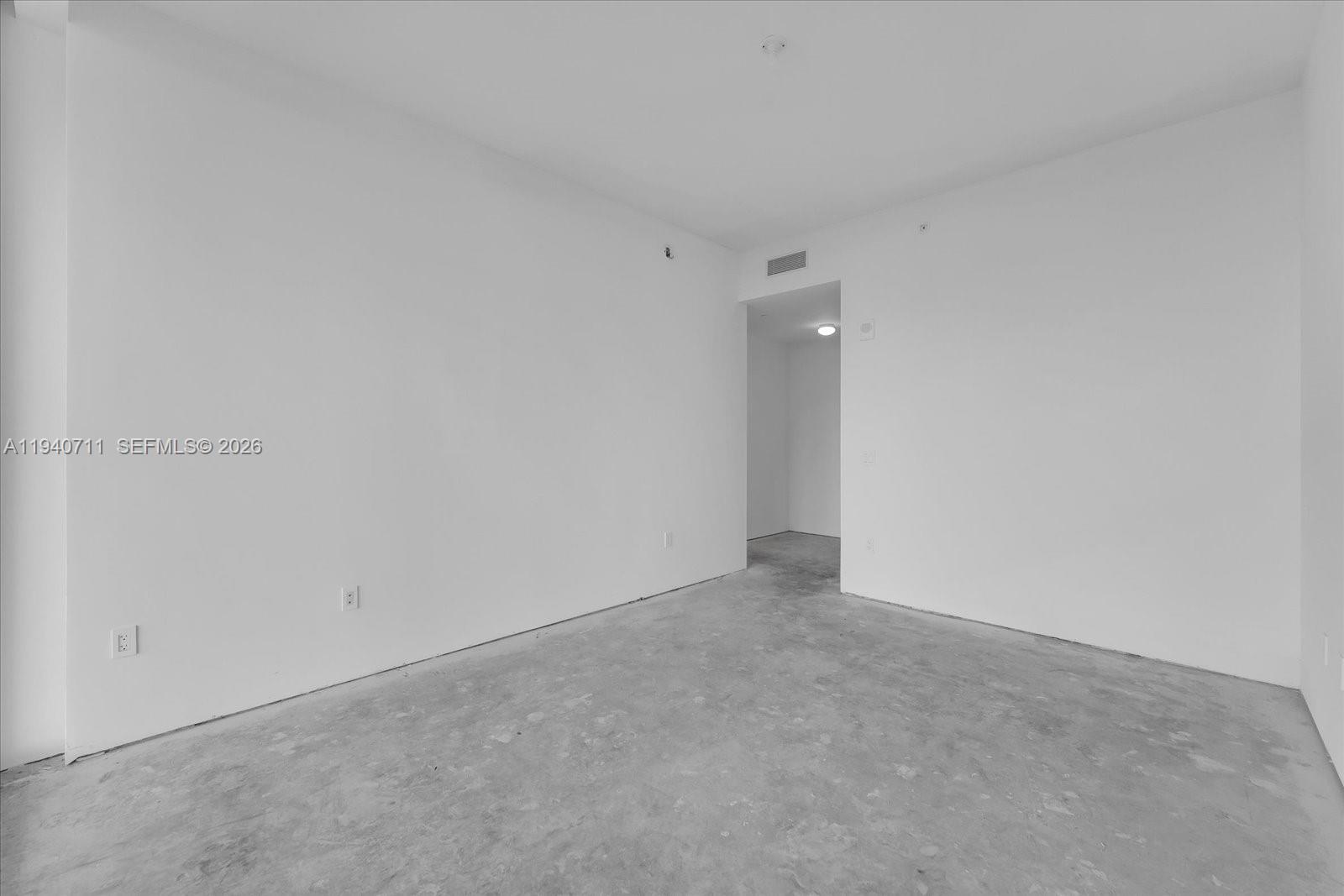 18975 Collins Ave 302 Property Photo 33