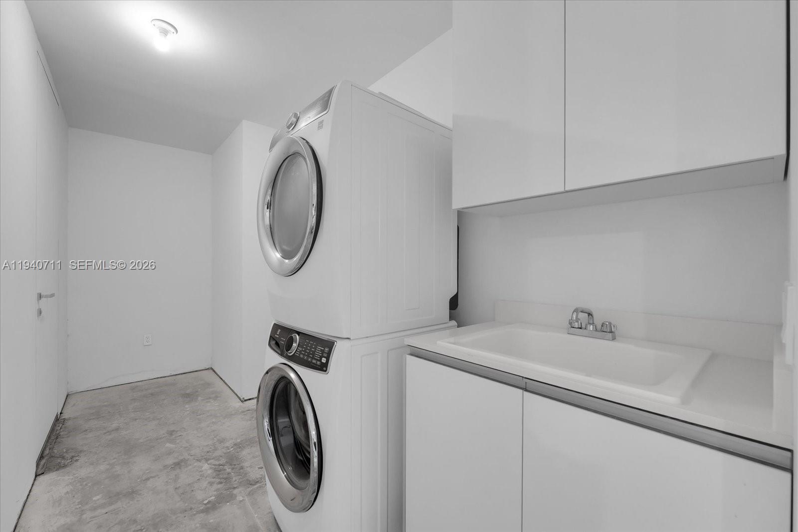 18975 Collins Ave 302 Property Photo 37