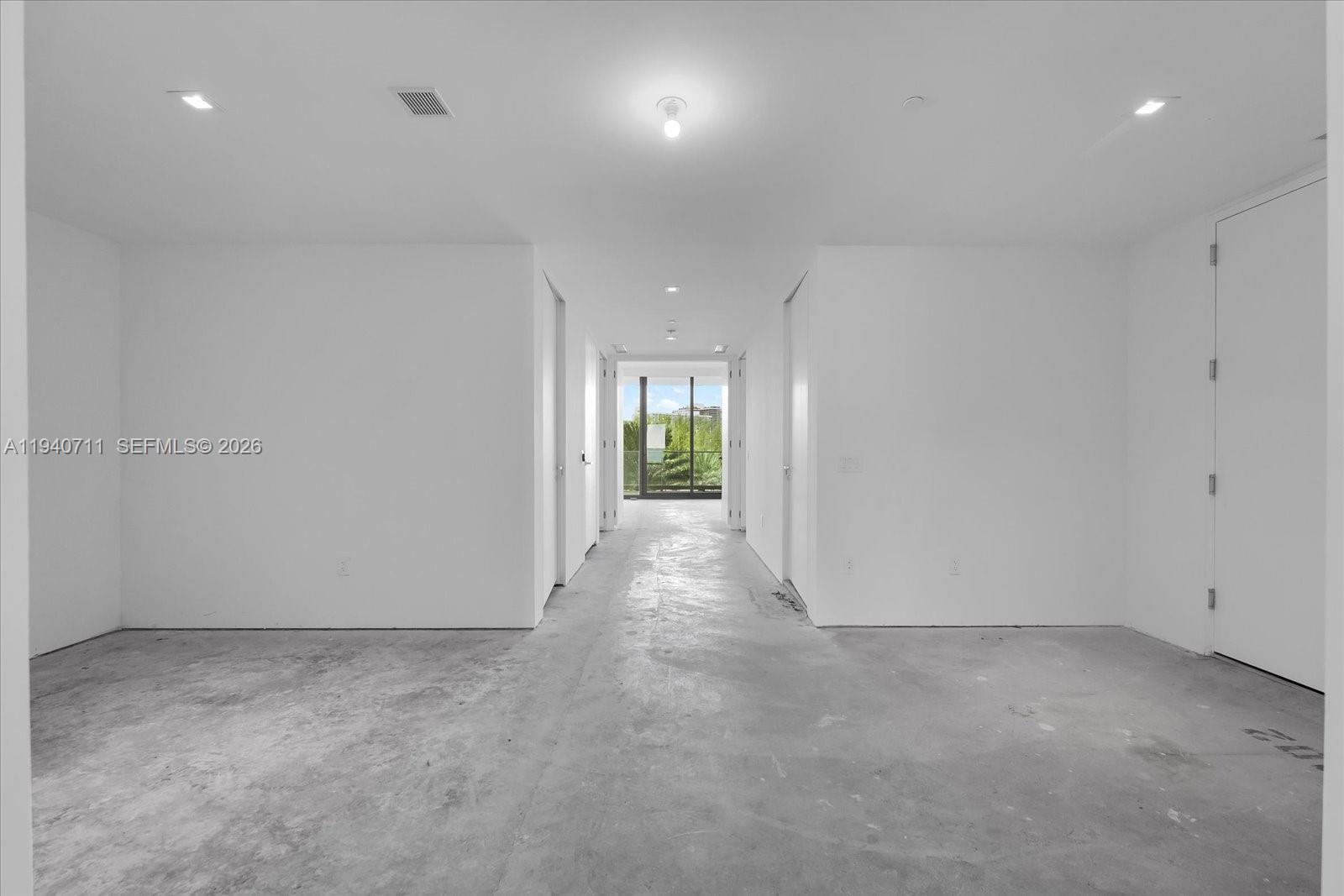 18975 Collins Ave 302 Property Photo 40