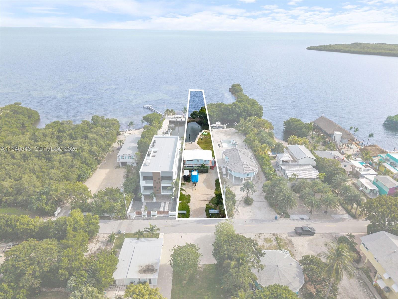 127 Seaside Ave Property Photo 3