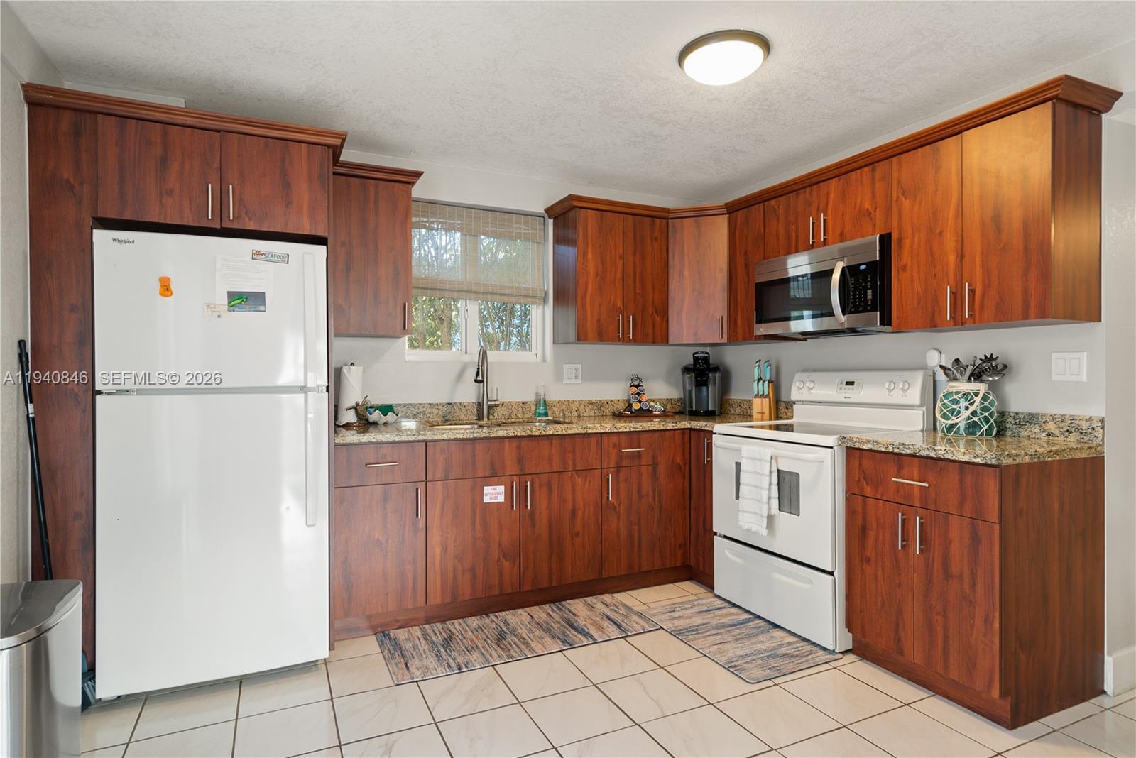 127 Seaside Ave Property Photo 14