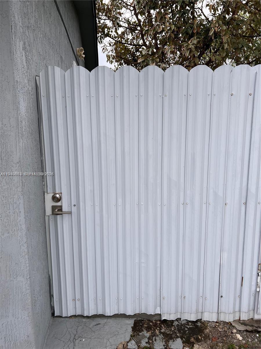 A11940883 Property Photo 2