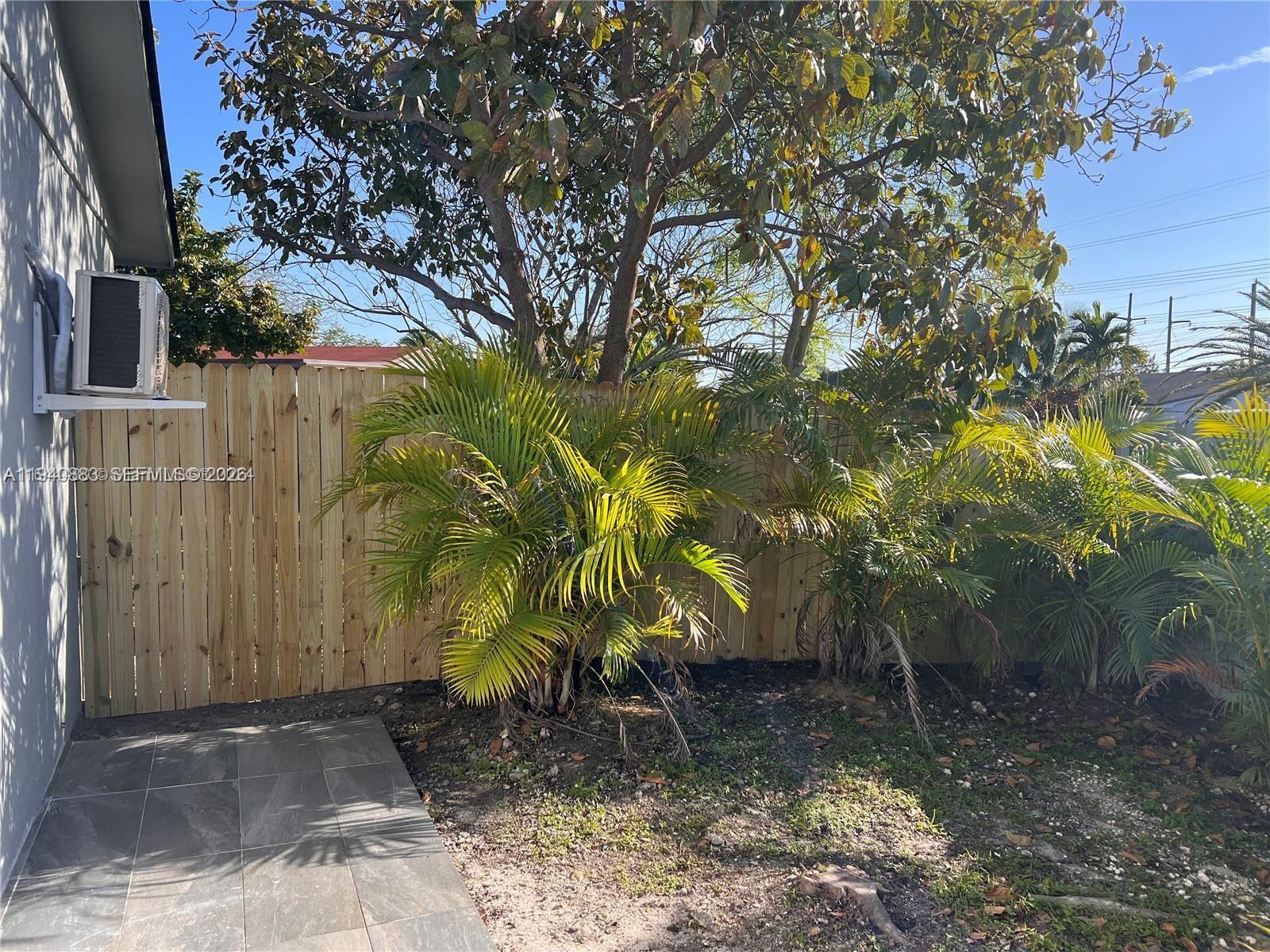A11940883 Property Photo 3
