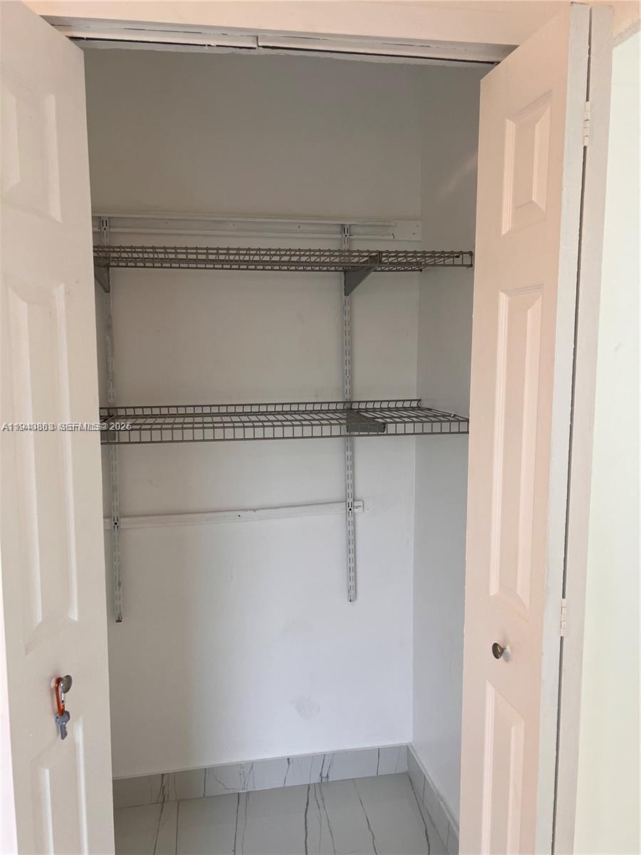 A11940883 Property Photo 8