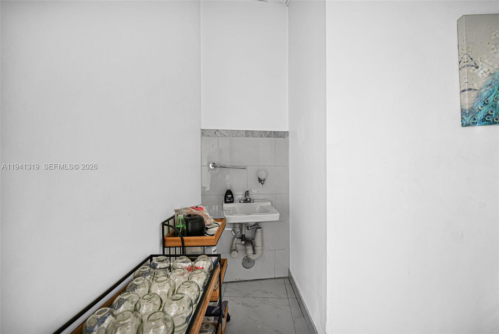 2301 Wilton Dr C5 Property Photo 22