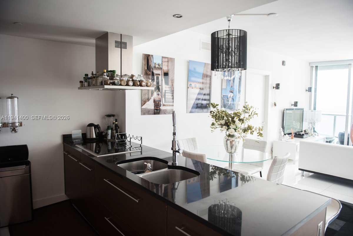 495 Brickell Ave 3805 Property Photo 4