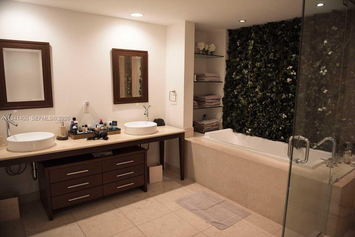495 Brickell Ave 3805 Property Photo 7