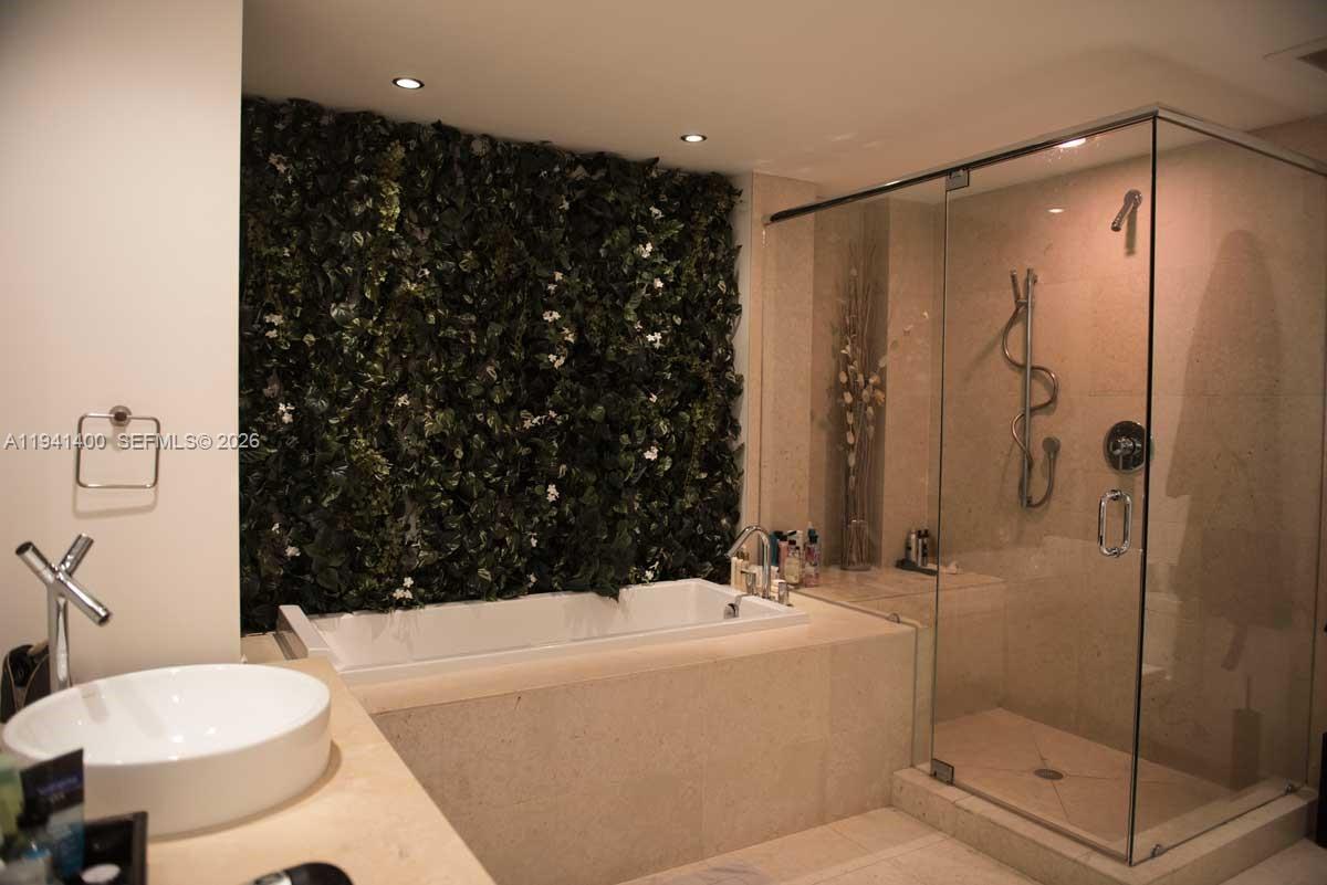 495 Brickell Ave 3805 Property Photo 9